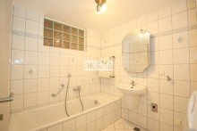 Badezimmer Charmante 3-Zimmerwohnung mit stilvollem Flair