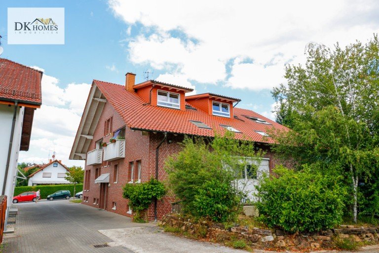 Hausansicht F�rth Dachgeschosswohnung Hier f�hlt sich die Familie mit Kindern wohl!
