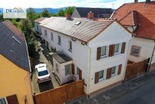 Hausansicht Gro�es Familien-Heim mit Traum-Grundst�ck