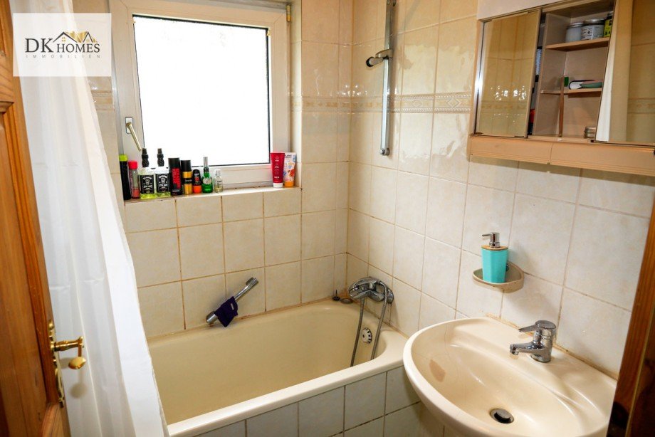 Badezimmer Doppelhaush�lfte Billigheim