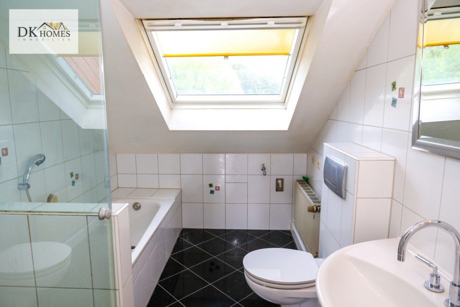 Badezimmer Dachgeschosswohnung F�rth