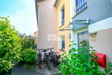 Fahradstellplatz am Haus Stilvolles Zuhause mit Herz und Gartenfreude