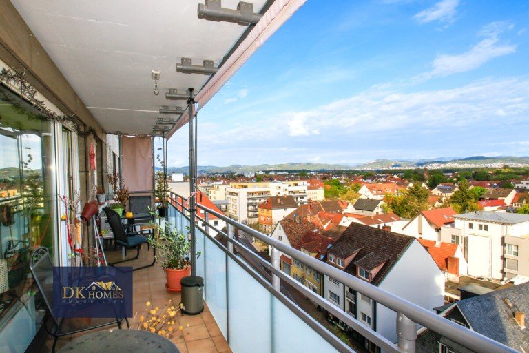 Balkon 1 Viernheim Etagenwohnung Stadtwohnung mit zwei Riesenbalkonen im Herzen Viernheims
