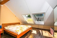 Schlafzimmer Stilvolles Zuhause mit Herz und Gartenfreude