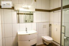 Badezimmer Stadtwohnung mit zwei Riesenbalkonen im Herzen Viernheims