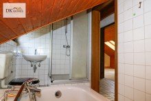 Badezimmer  2 OG HANGGRUNDST�CK in ruhiger Lage von Wald Michelbach