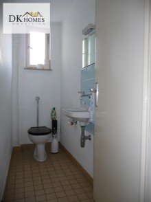 WC Gro�es Familien-Heim mit Traum-Grundst�ck